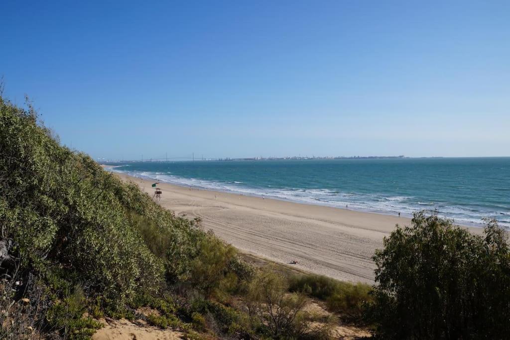 Piso Muy Moderno Para 4 Personas Y Una Cuna A 7 Min Caminando A La Playa, Con Aire, Balcon Con Vistas Y 2 Piscinas El Puerto de Santa María Exterior foto
