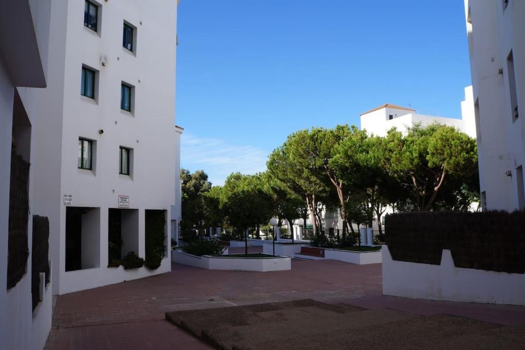 Piso Muy Moderno Para 4 Personas Y Una Cuna A 7 Min Caminando A La Playa, Con Aire, Balcon Con Vistas Y 2 Piscinas El Puerto de Santa María Exterior foto